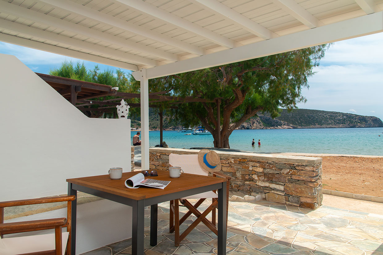 Cour avec vue sur la mer