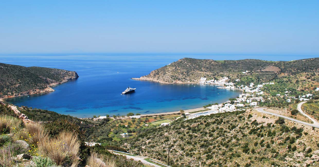 The bay of Vathi at Sifnos
